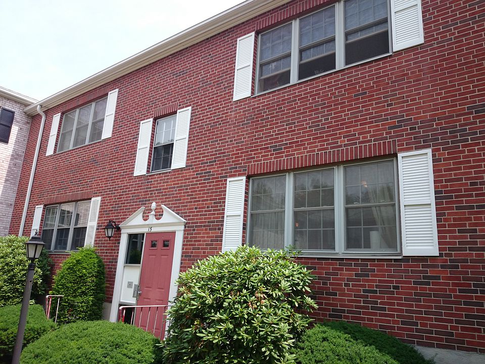 1st image of 15 Lake Shore Ct APT 1