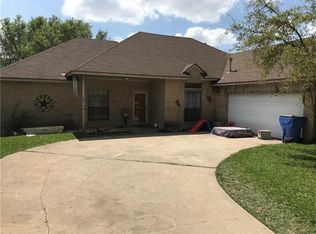 301 Applewood Dr, Pflugerville, TX 78660