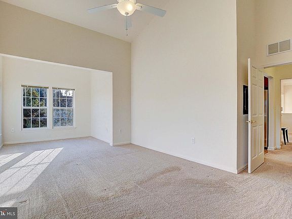 4th image of 2607 Clarion Ct APT 402