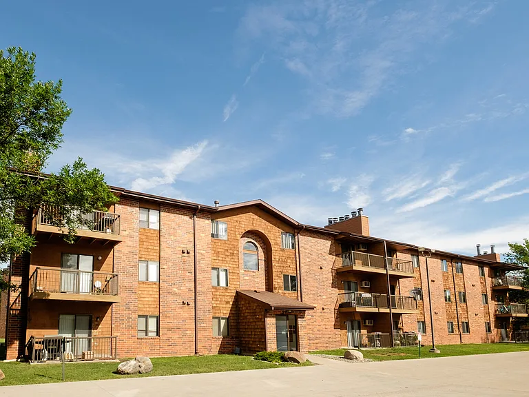 Fargo, ND Southview Village Apartments | Exterior