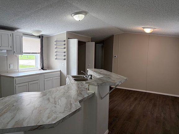 3rd image of 143 Robin Ln House 143