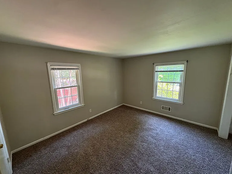 2047 Overbrook Rd — Photo 12