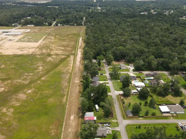 13-16 Doris St, Cleveland, TX 77328