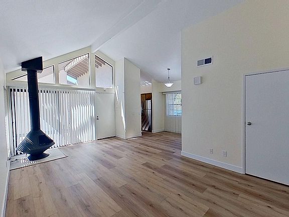 3rd image of 26701 Quail Crk APT 267