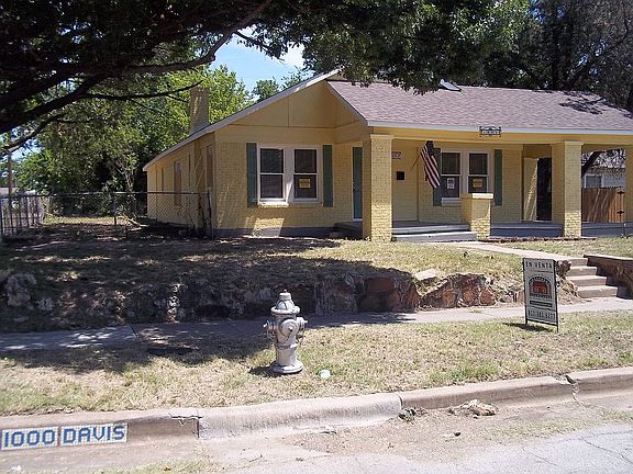 3rd image of 1001 E Davis Ave