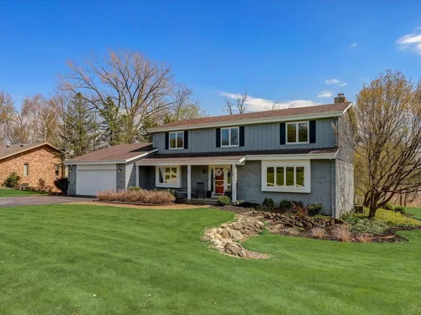 19985 Independence Dr, Brookfield, WI 53045