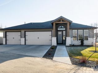 569 W Cedarburg Dr, Meridian, ID 83642