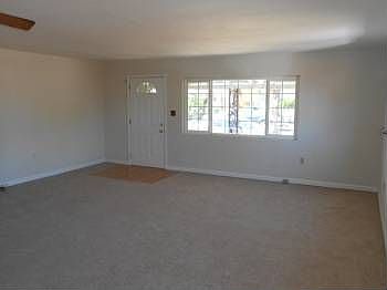 4th image of 219 Texas St