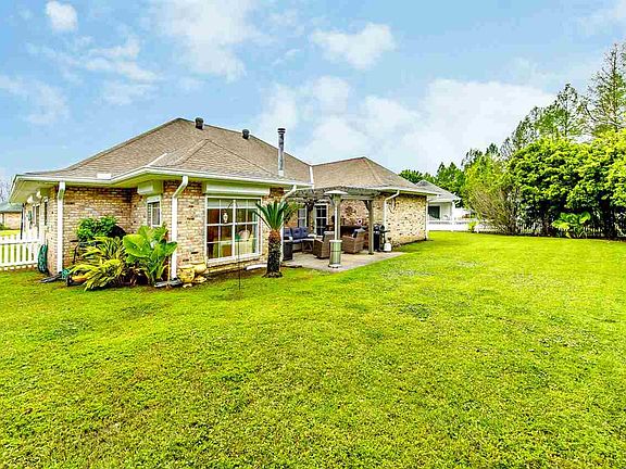 4th image of 209 Hawthorne Dr