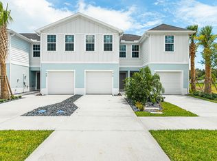 106 Savannah Lakes Blvd, Fort Pierce, FL 34982