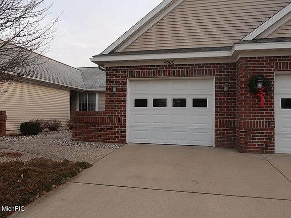 3rd image of 4500 Woodrose Ct SE #14