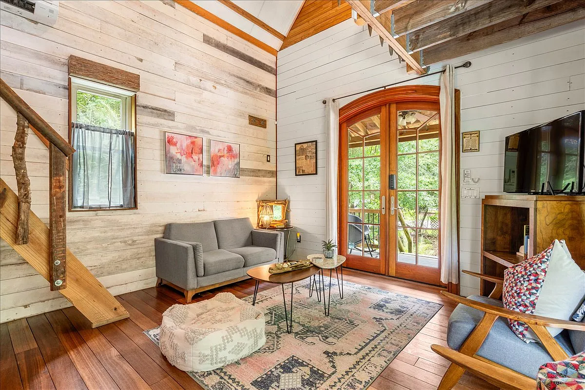 1 bed, 577 sqft, $1,950 — Photo 1