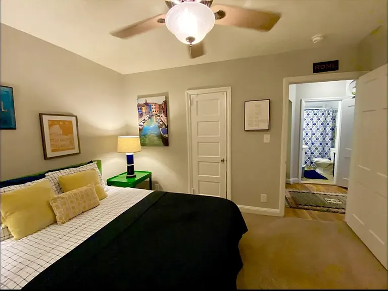 2801 Wade Ave — Photo 16