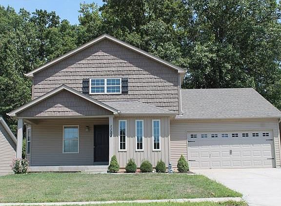 4 Bed 2.5 Bath with over 2,600 sq ft of living space!