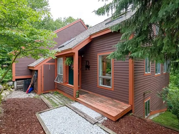 32 Mountainside Lane #B, Francestown, NH 03043