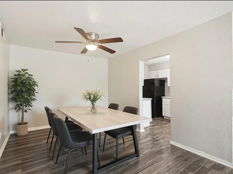 6009 Short St — Photo 4