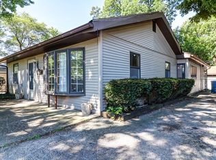 1205 Carver Dr, Champaign, IL 61820