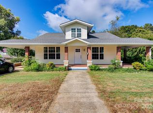 103 12th St NW, Hickory, NC 28601