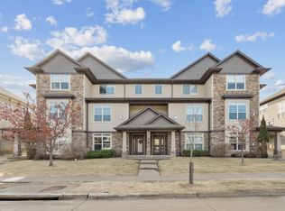 747 Mission Point Rd, Iowa City, IA 52245