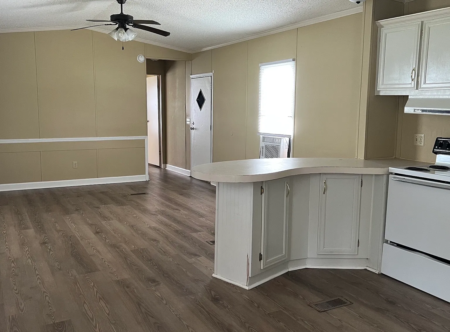 2 bed, 1000 sqft, $700 — Photo 3