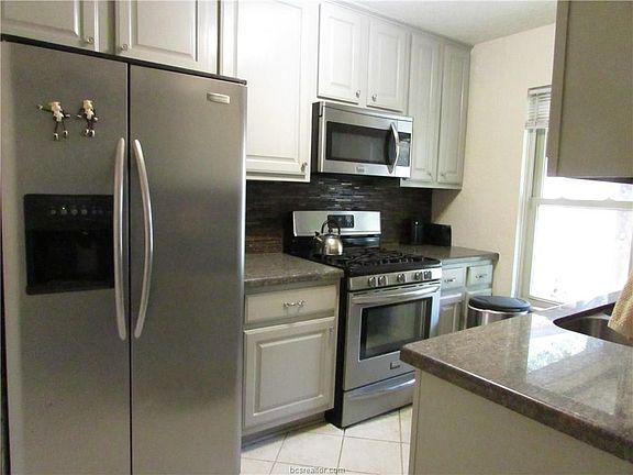 4th image of 1006 Mistywood Ct