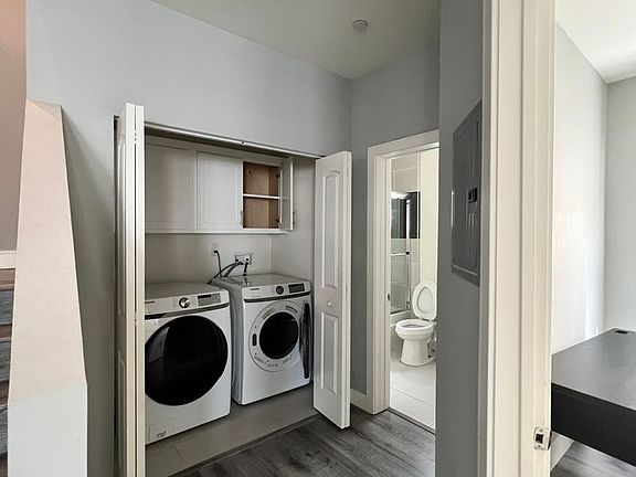 5th image of 1340 W 37th St #3E642873A