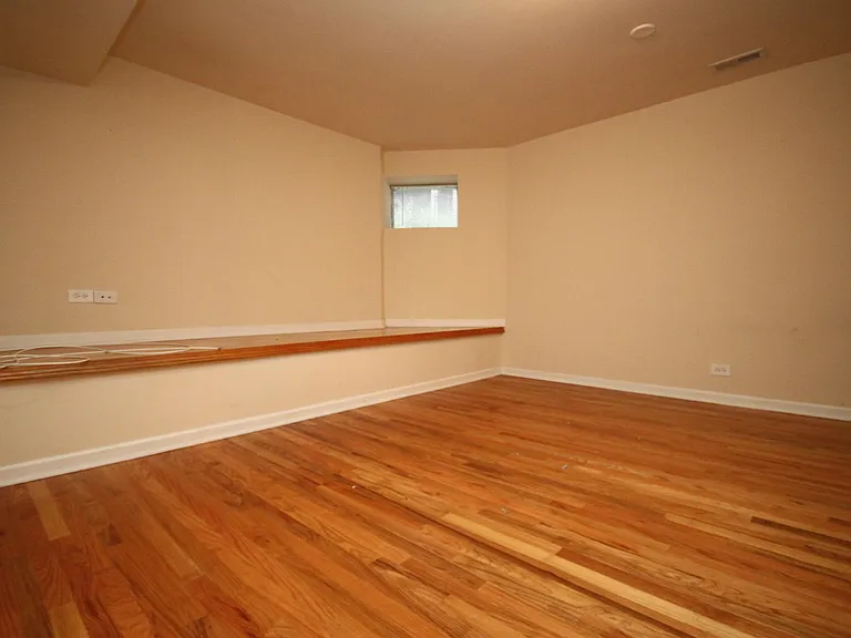 3150 N Honore St #1 — Photo 13