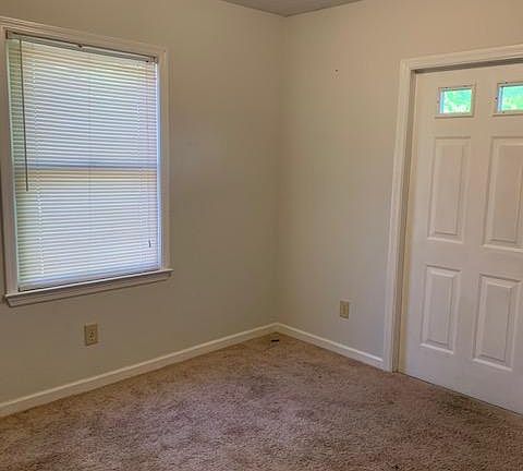 2nd image of 1701 Stahl St #1703