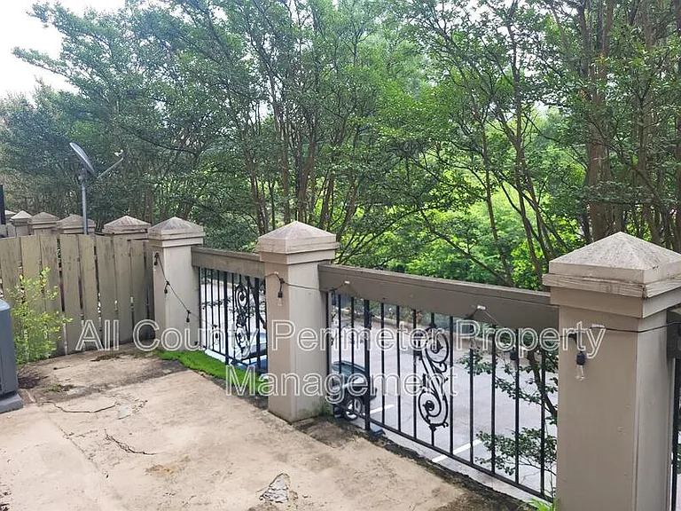 6980 Roswell Rd #C5 — Photo 15
