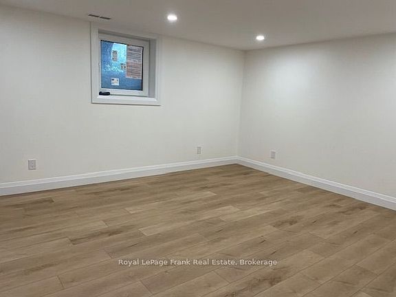 4th image of 48 Parkside Dr