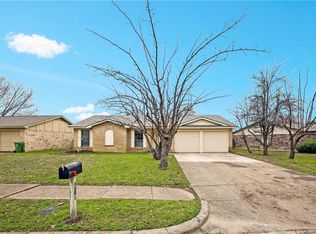 610 Lynnfield Dr, Arlington, TX 76014