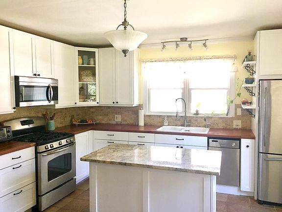 3rd image of 5737 Verbenia Dr