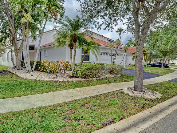 4th image of 673 Sand Creek Cir