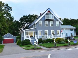 96 Ocean Ave, Cranston, RI 02905