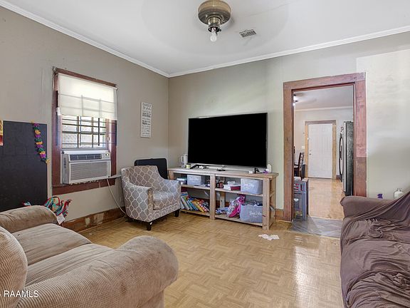 5th image of 713 Saint Jude Ave