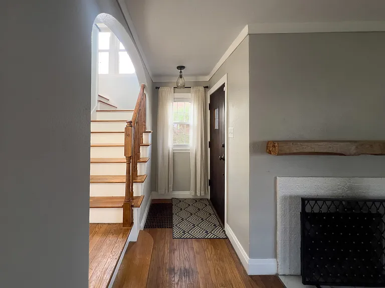 1340 E South St — Photo 5