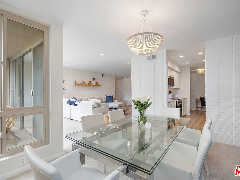 809 S Bundy Dr #205 — Photo 14