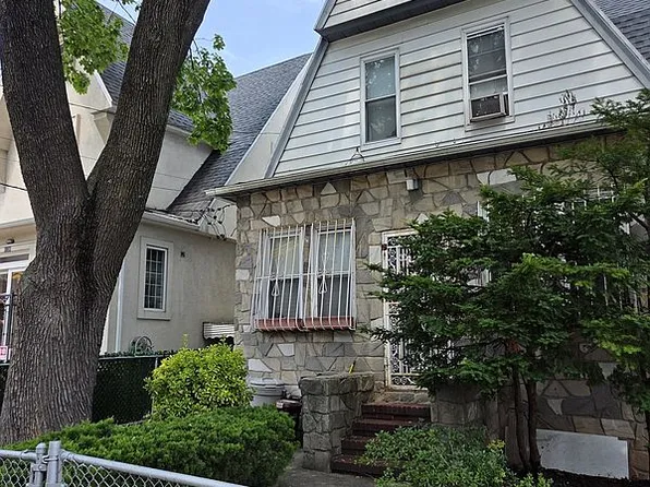 1243 37th St, Brooklyn, NY 11218
