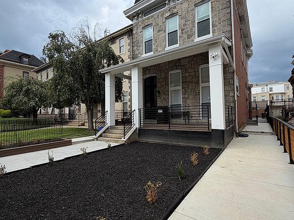 2nd image of 4033 Walnut St APT 3