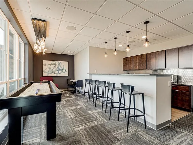 Maven Apartments — Photo 31