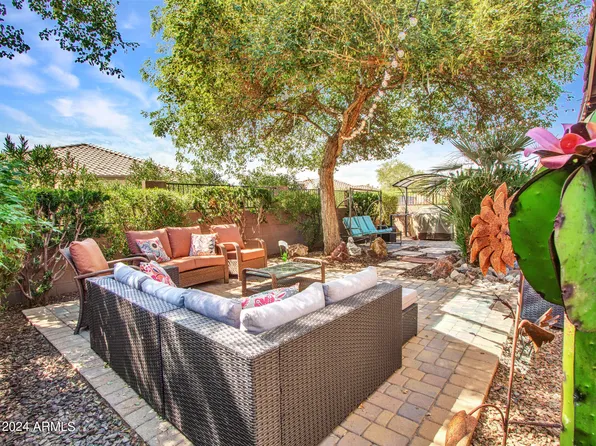 22575 W SHADOW Drive, Buckeye, AZ 85326
