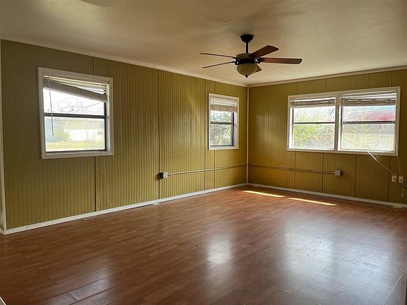 5th image of 2534 NW Columbia Ave