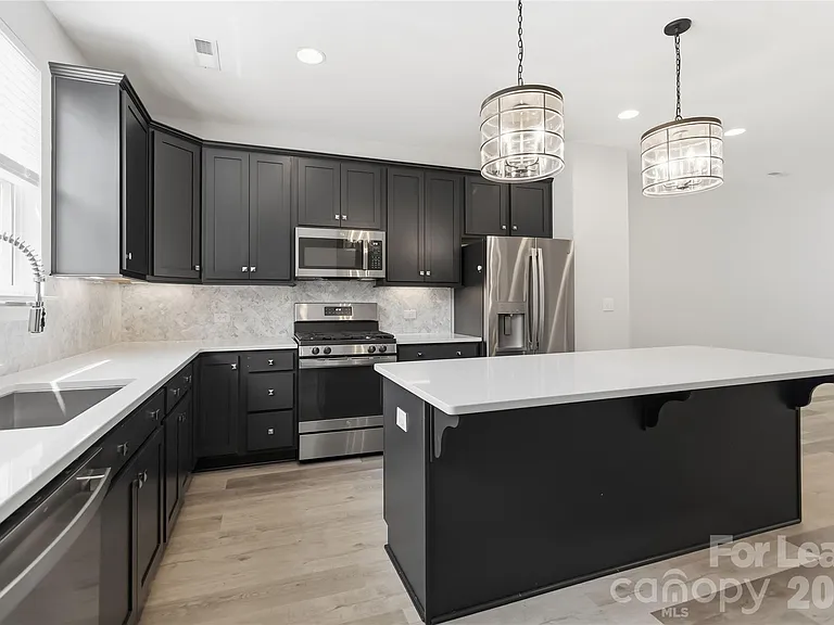 371 S Bruns Ave — Photo 11