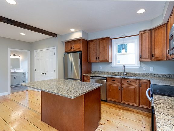 3rd image of 5 Irving St