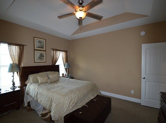 5th image of 405 Hawks Landing Dr