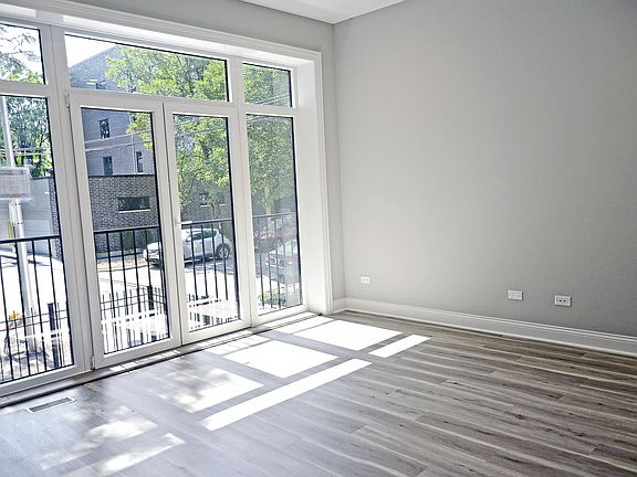 5th image of 2744 W Cortez St #1