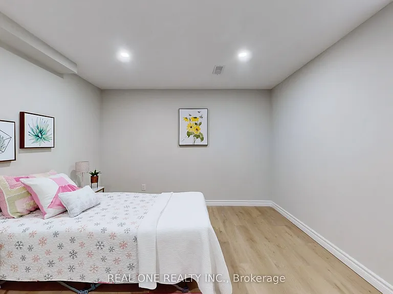 27 Gladiola Ct E — Photo 18