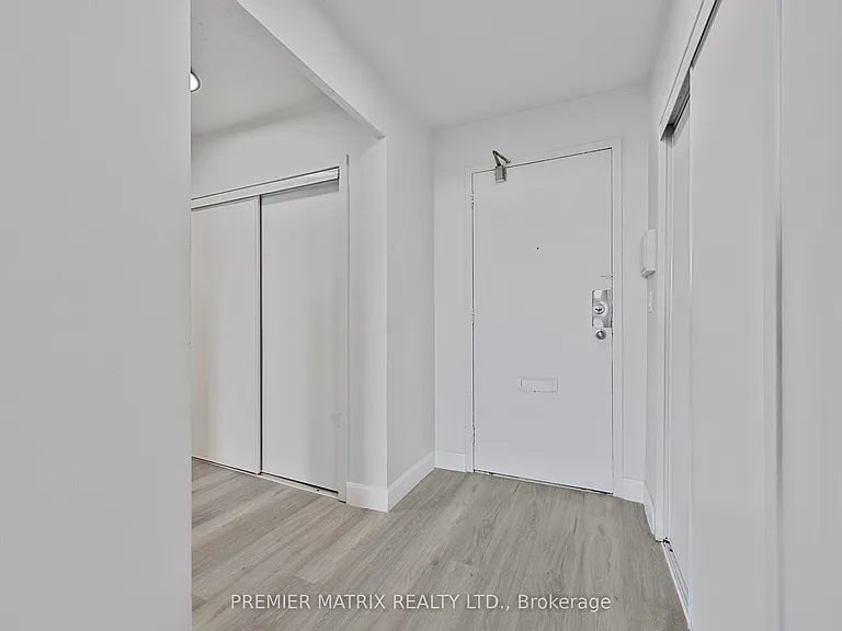 65 Thorncliffe Park Dr #608 — Photo 6