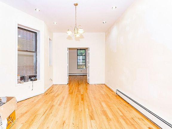 5th image of 135 Rogers Ave #L2