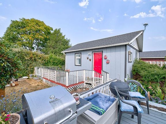 Front of cottage from neighbors deck